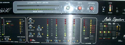 CRL-Stereo-Maxx.jpg (22799 bytes)